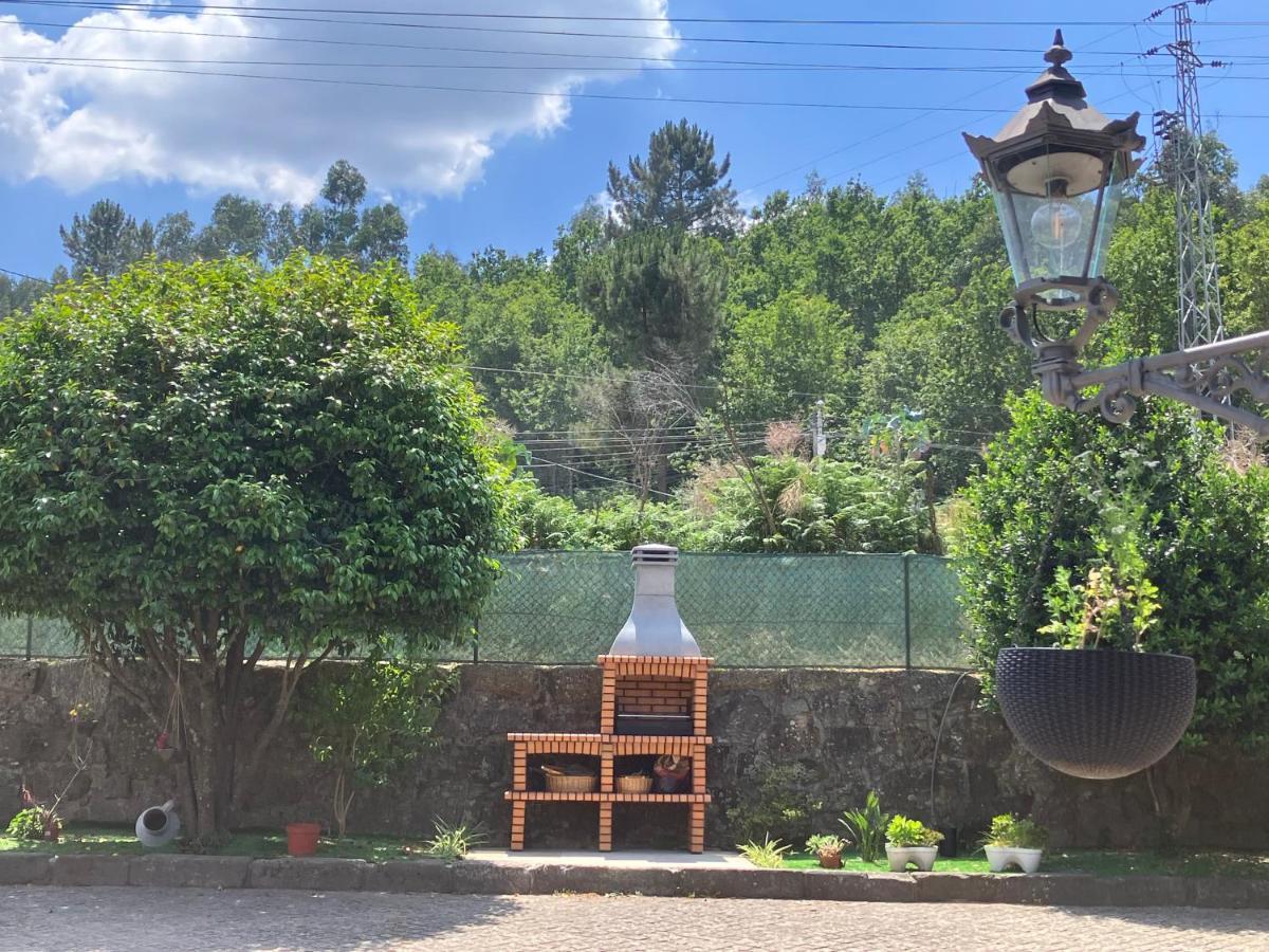 Bergui Guesthouse - Guimarães Eksteriør bilde