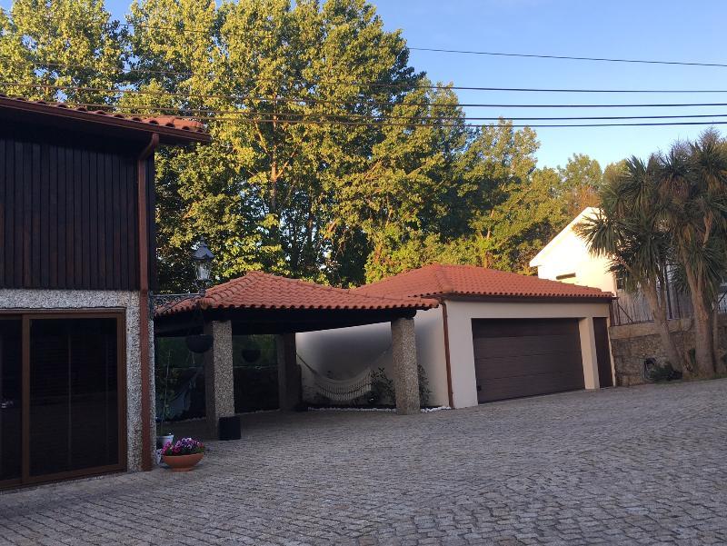 Bergui Guesthouse - Guimarães Eksteriør bilde
